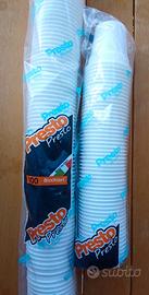 Bicchierini di plastica