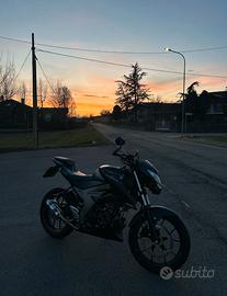 Moto Suzuki gsxs 125