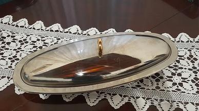 Peschiera in acciaio inox lunga 55 cm larga 25 cm.