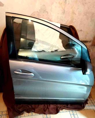 cofano e sportelli Mercedes classe B