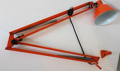 Lampada industriale a bracci articolati anni 70/80