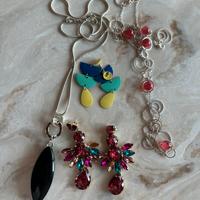 Set: 2 orecchini+1collana+1 cintura anni 70