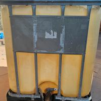 cisterna 1000 litri con pedana