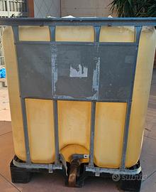 cisterna 1000 litri con pedana