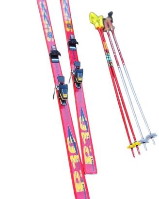 Set completo per lo sci, ideale per divertirsi sul