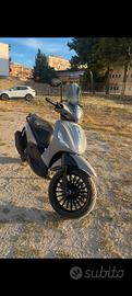 Beverly 300