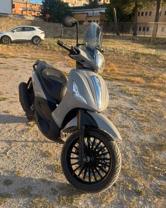 Beverly 300