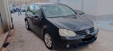 Volkswagen Golf V 5 serie 140cv 2.0  auto macchina