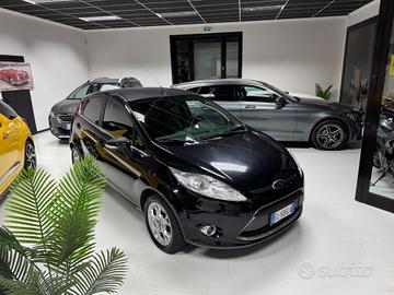 Ford Fiesta 1.4 TDCi 70CV 5 porte Titanium