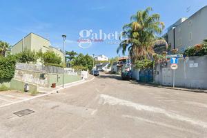 Grande magazzino a Cefalù in zona residenziale LC8
