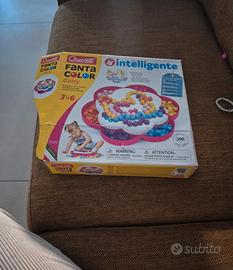 Gioco chiodini colorati