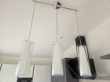 Lampadario a tre lampade