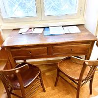 Negozio d'Antiquariato da svuotare mobili eleganti