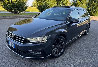Volkswagen Passat Variant 2.0 TDI R Line Tetto pan