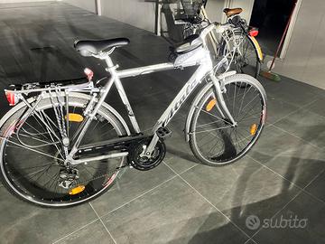 Bici  passeggio Atala discovery s 21 ultraleggera