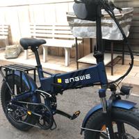 Bici nuova completa di accessori cammina da sola