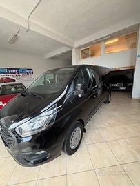 NOLEGGIO Ford Transit 9 posti