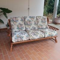 Divano vintage country a fiori in legno 