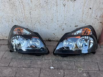 Fari anteriori Renault Clio 2