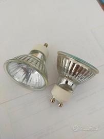 2 faretti attacco GU10