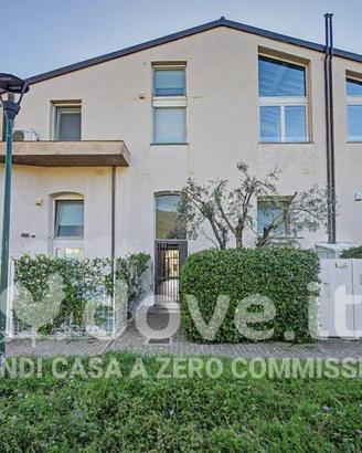 Loft / Open Space di 115 m² con 2 locali a Prato