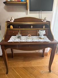 Scrivania artigianale in legno massello