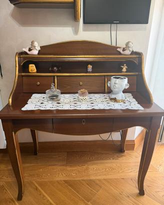 Scrivania artigianale in legno massello