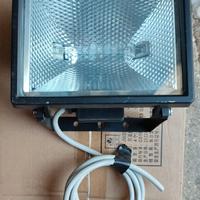 Faro alogeno 500W con staffa e lampadina