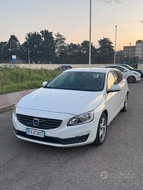 Volvo V60 1600 D2 115 cv