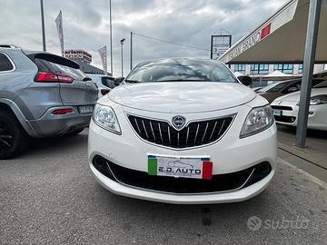 Lancia Ypsilon 1.0 FireFly 5 porte S&S Hybrid Ecoc