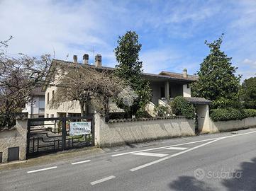 VILLA SINGOLA A FOLIGNO