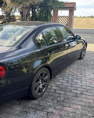 BMW  E90 320D  CIL 2.0 177 CV