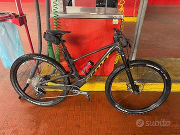 SCOTT SPARK RC TEAM ISSUE FULL CARBON