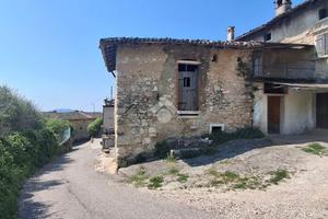 RUSTICO A CAPRINO VERONESE