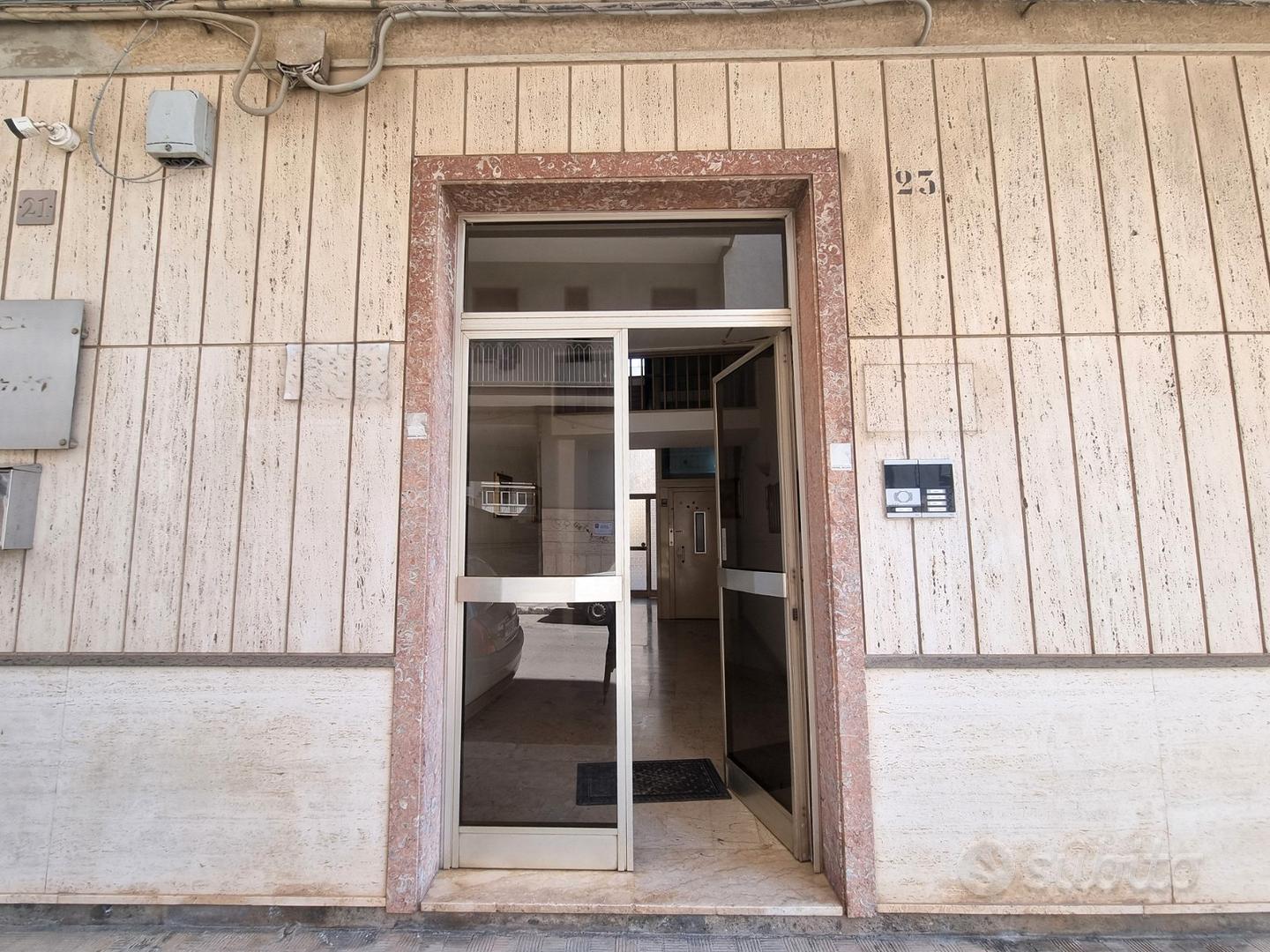 RIF.:2164 -Quadrilocale + Acc.ri Zona Piazza Verdi - Vista 3