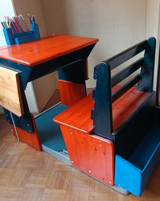 TAVOLO SCOLASTICO IN LEGNO 