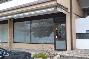 Negozio con spazi esterni