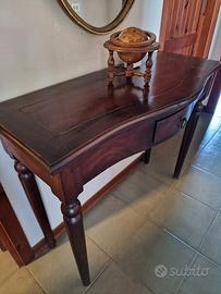 Mobiletto in legno massello