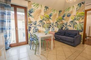 BILOCALE VICINO AL CENTRO CON VISTA MARE