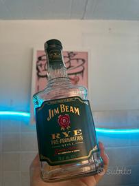 Bottiglia vuota jim beam rye