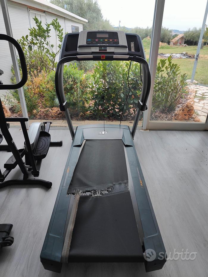 Copertura Inferiore Bracciolo Sinistro Per Tapis Roulant Nordictrack Commercial 2450
