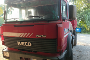 Autocarro Iveco 190-30