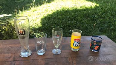 Bicchieri da birra, bibite, succo di frutta.