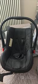 Seggiolino auto neonato