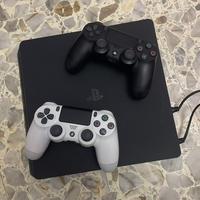 PS4 originale + 2 controller: inizializzata