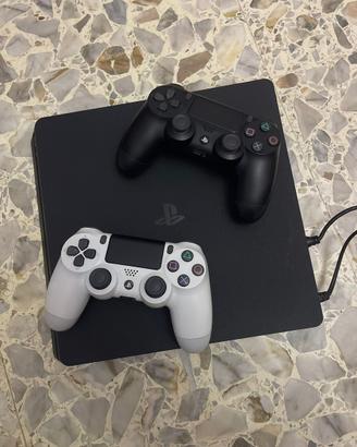 PS4 originale + 2 controller: inizializzata