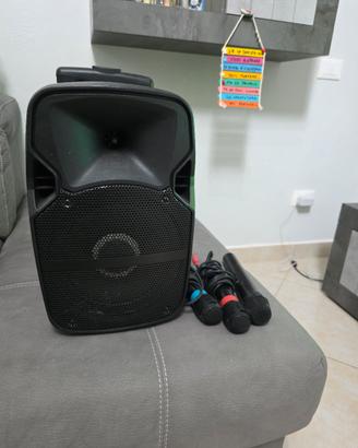 Cassa Bluetooth con microfoni e cavo per caricare