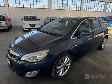 Opel Astra 1.7 CDTI 110CV 5 porte Cosmo