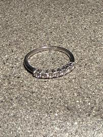 Anello fedina  riviera 7 diamanti taglio brillante