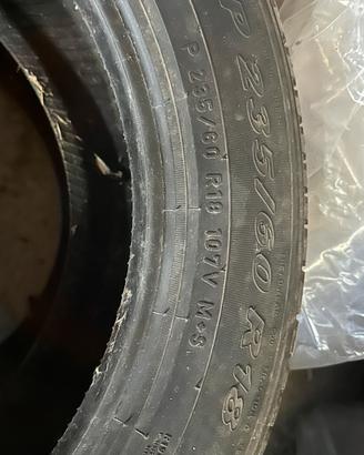 2 gomme pirelli 235/60 R18